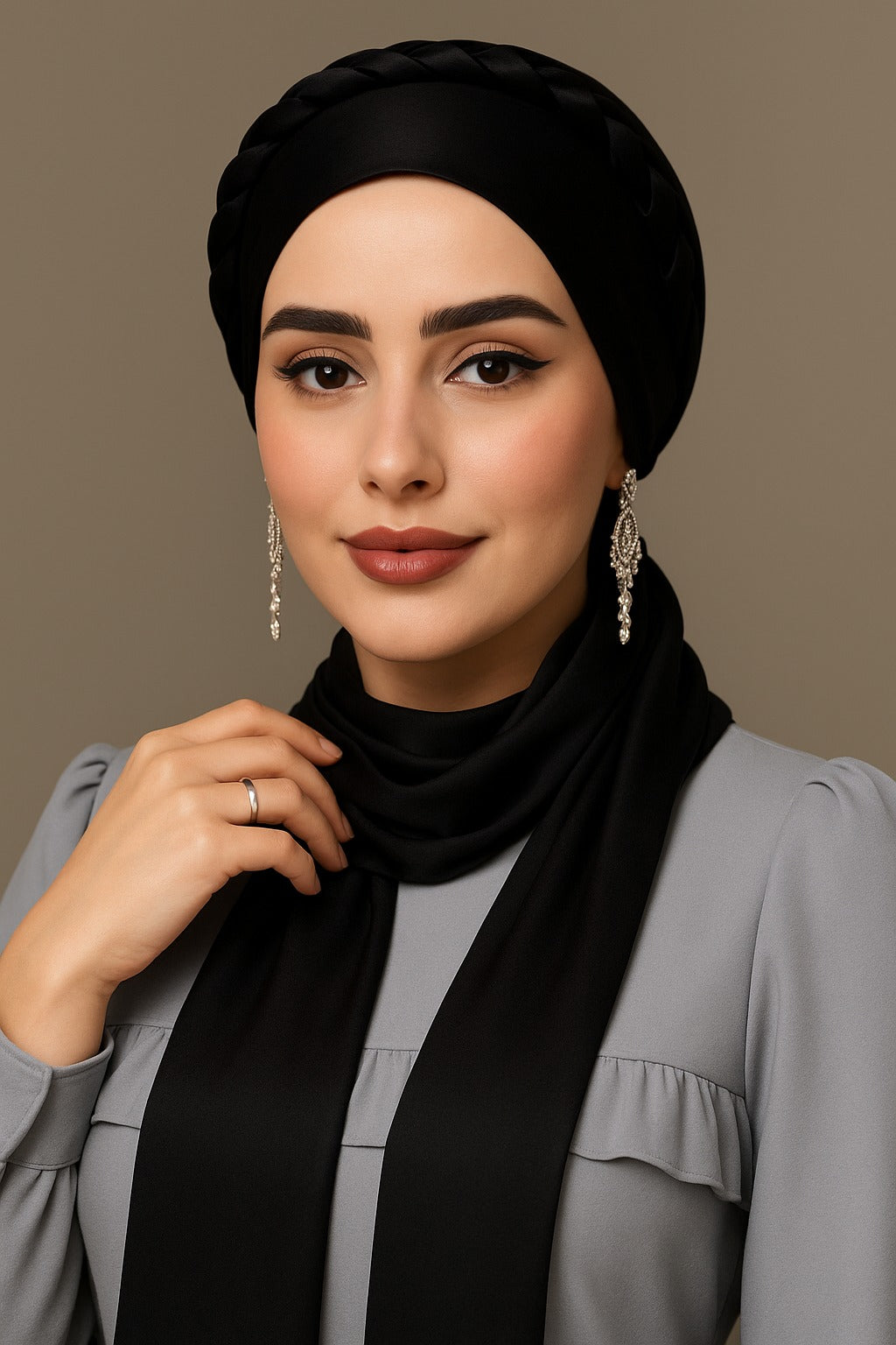 Nooré Silk Hijab – Luxury Elegance