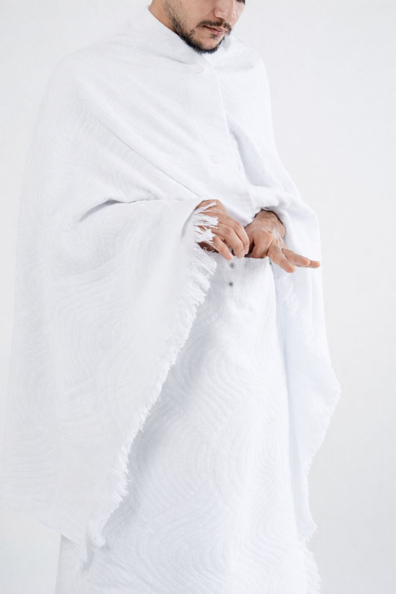 Easy Ihram vs Traditional Ihram – Which One is Better for Umrah?