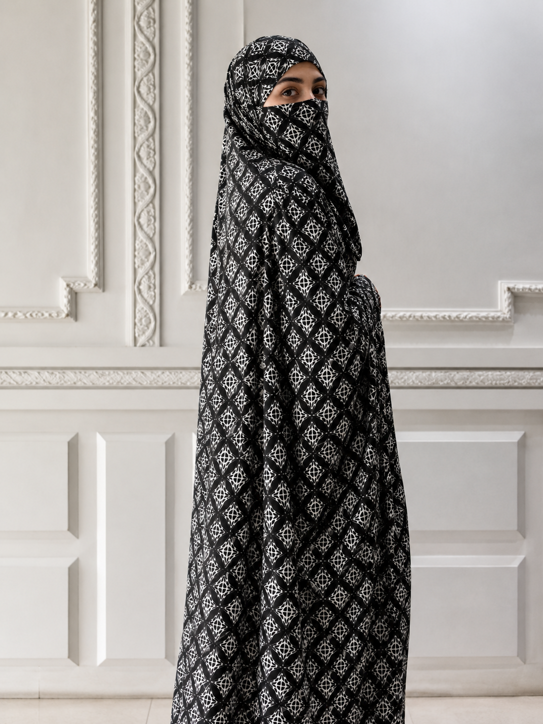 Elegant Haya Chadar with Attached Niqab